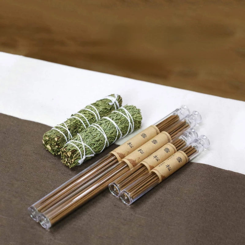 Aura Sacra | Reinigende Räucherstäbchen aus Palo Santo, Salbei & Zeder
