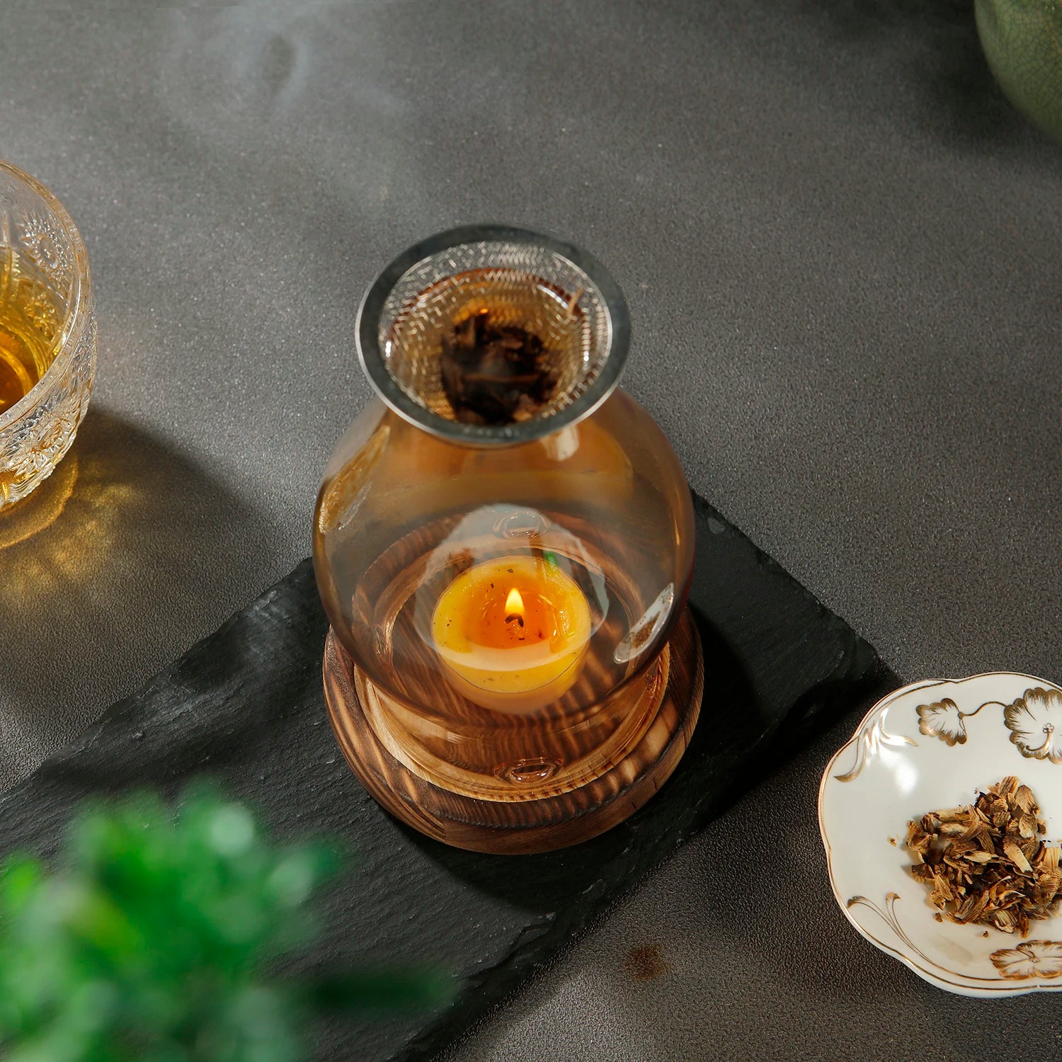 Aura Aroma-Diffusor | Sanfter Kräuter- und Harz-Wärmer