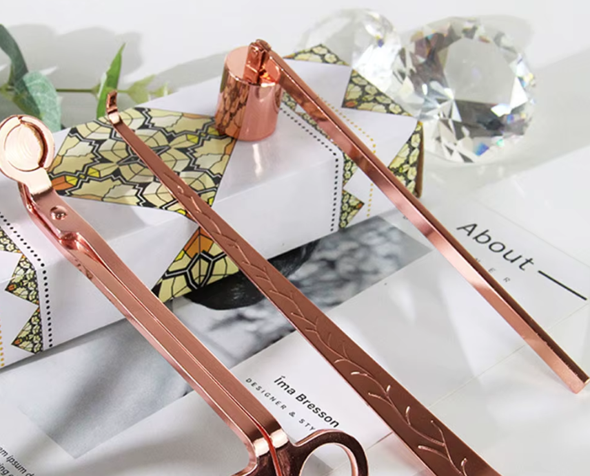 Elyveve Candle Ritual Set | Drei essentielle Werkzeuge für die elegante Pflege Ihrer Kerzen.