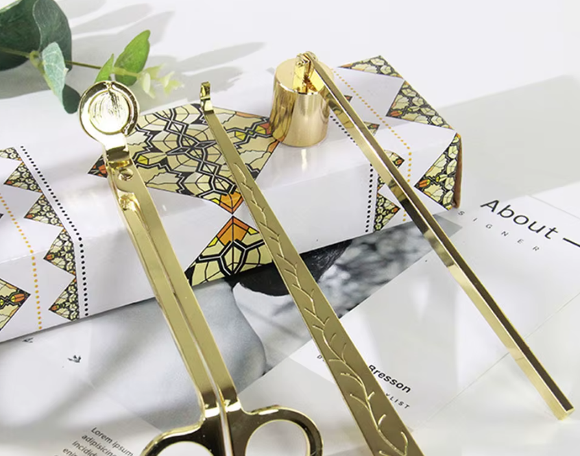 Elyveve Candle Ritual Set | Drei essentielle Werkzeuge für die elegante Pflege Ihrer Kerzen.